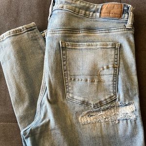 AEO Ripped skinny jeans